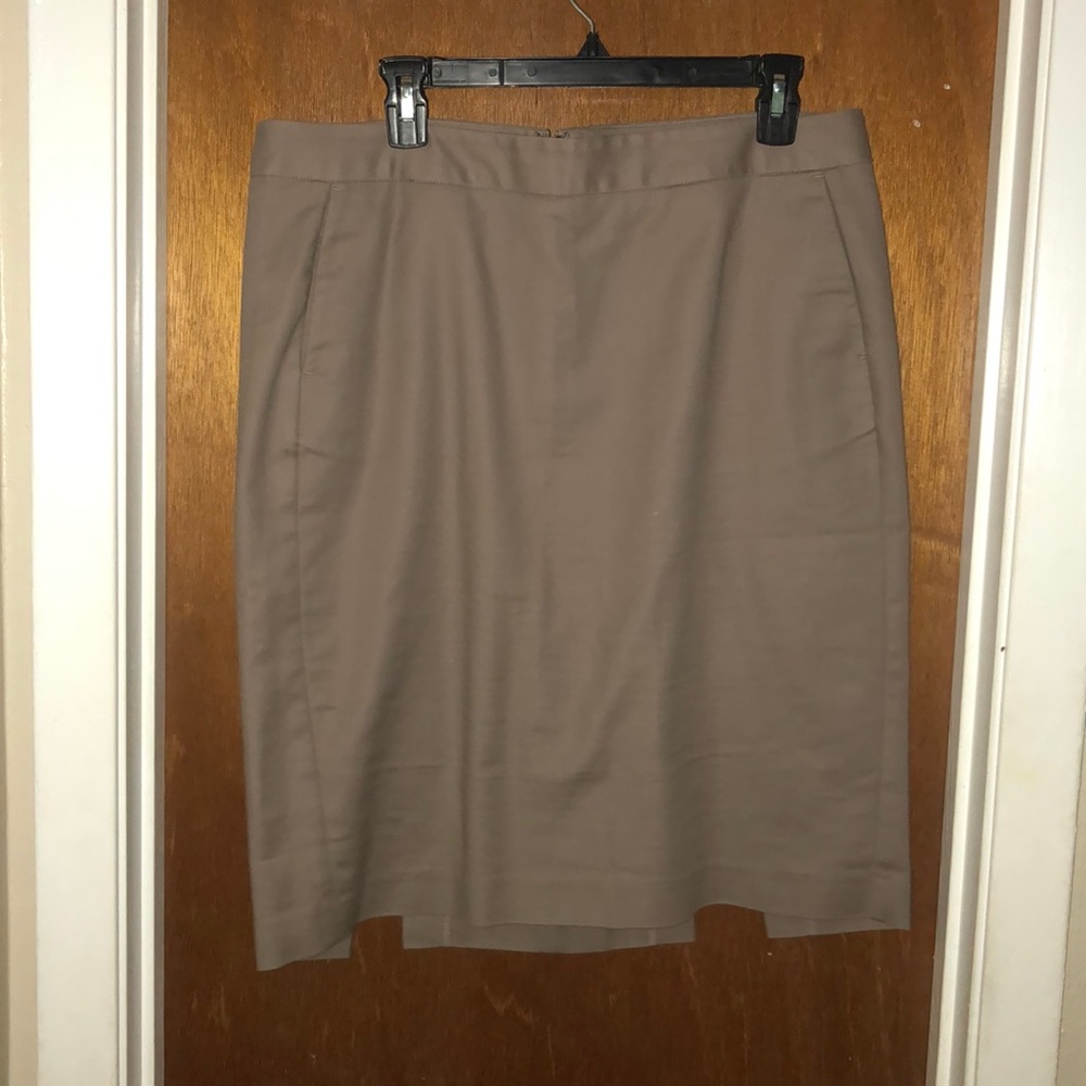 Khaki Pencil Skirt ✏️